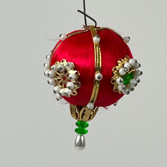 Vintage Handmade Satin Wrapped Beaded Christmas Ornament Pair 2.5‑3″ - Picture 3 of 10